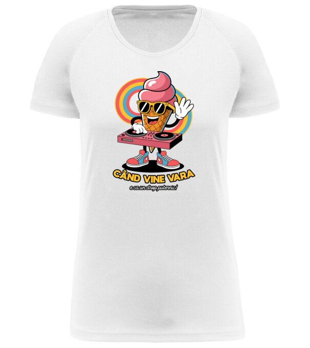  model  pe tricou