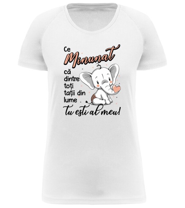  model  pe tricou