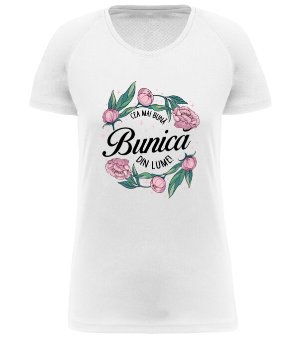  model  pe tricou