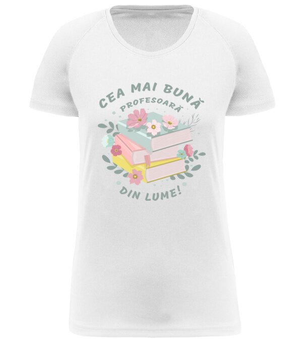  model  pe tricou