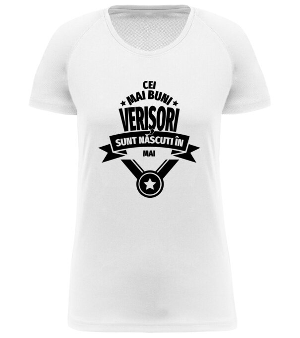  model  pe tricou