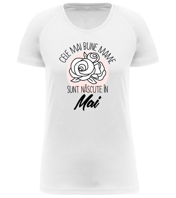  model  pe tricou