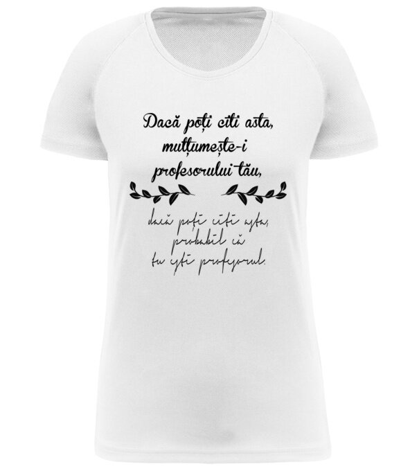  model  pe tricou