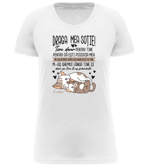  model  pe tricou