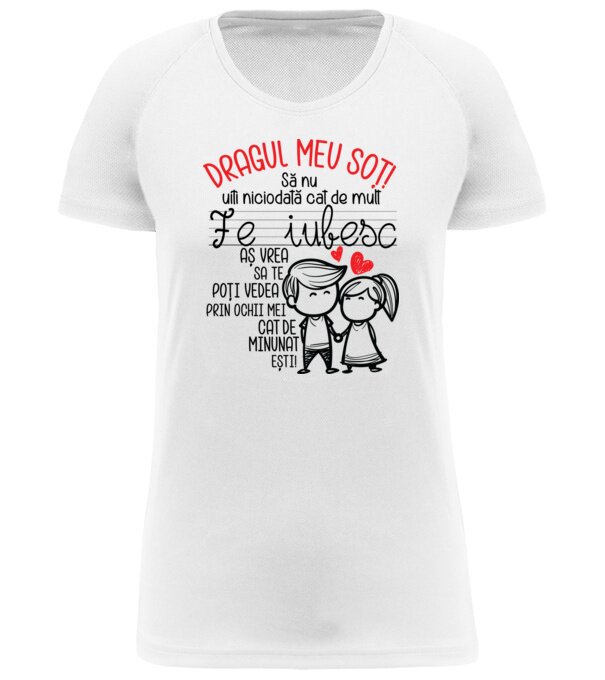  model  pe tricou