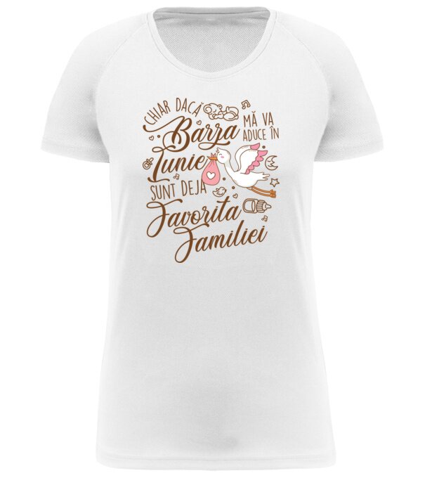  model  pe tricou