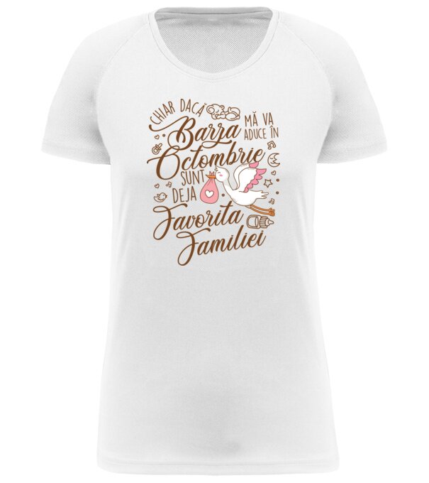  model  pe tricou