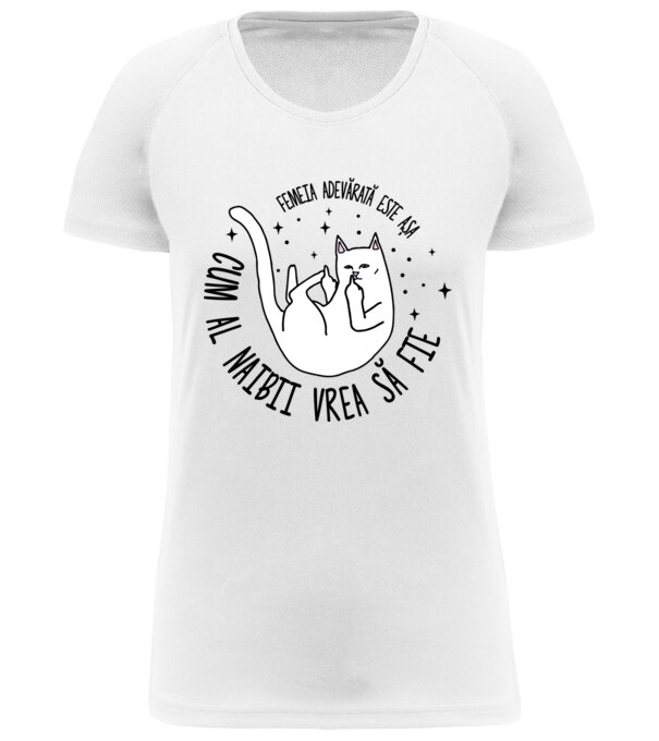  model  pe tricou