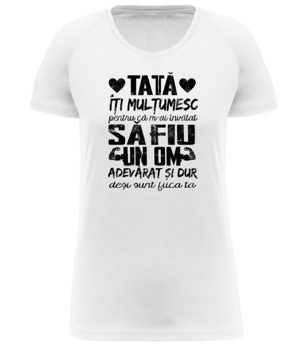  model  pe tricou
