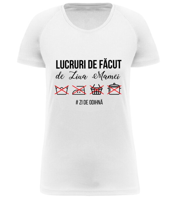  model  pe tricou