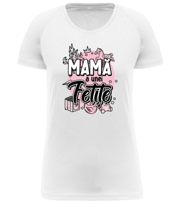  model  pe tricou