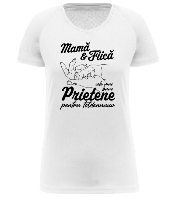  model  pe tricou