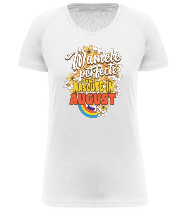  model  pe tricou