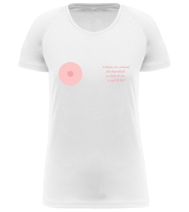  model  pe tricou