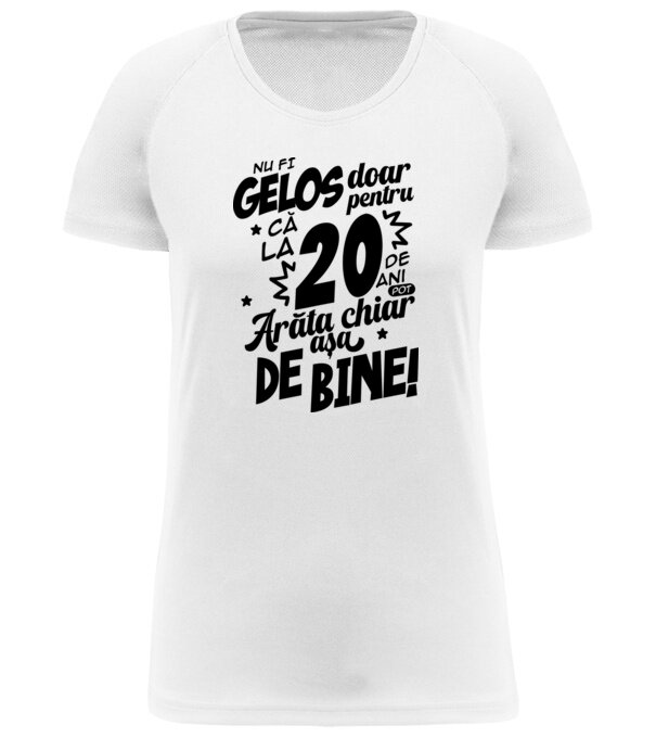  model  pe tricou