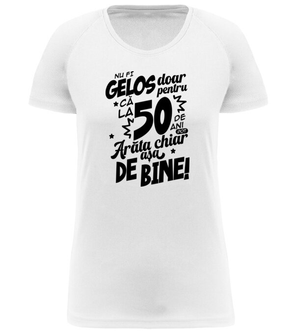  model  pe tricou
