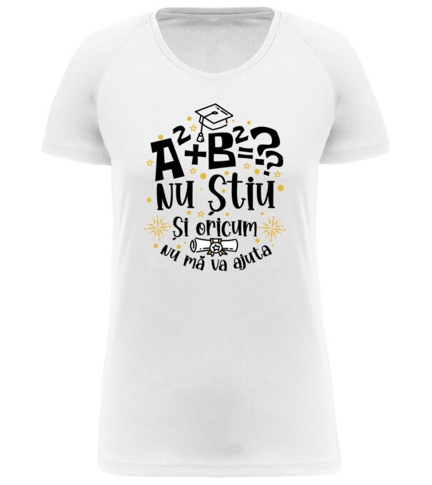 model  pe tricou