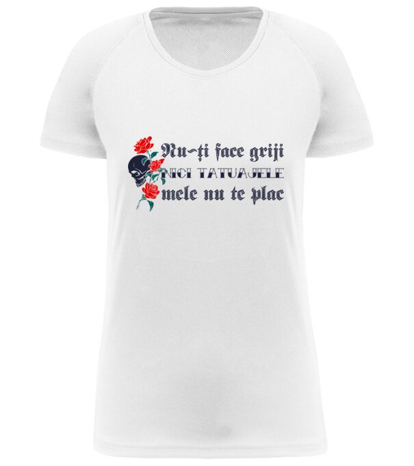  model  pe tricou
