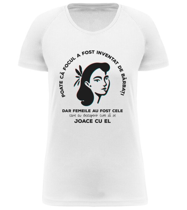  model  pe tricou