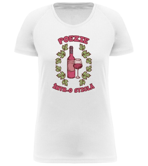  model  pe tricou