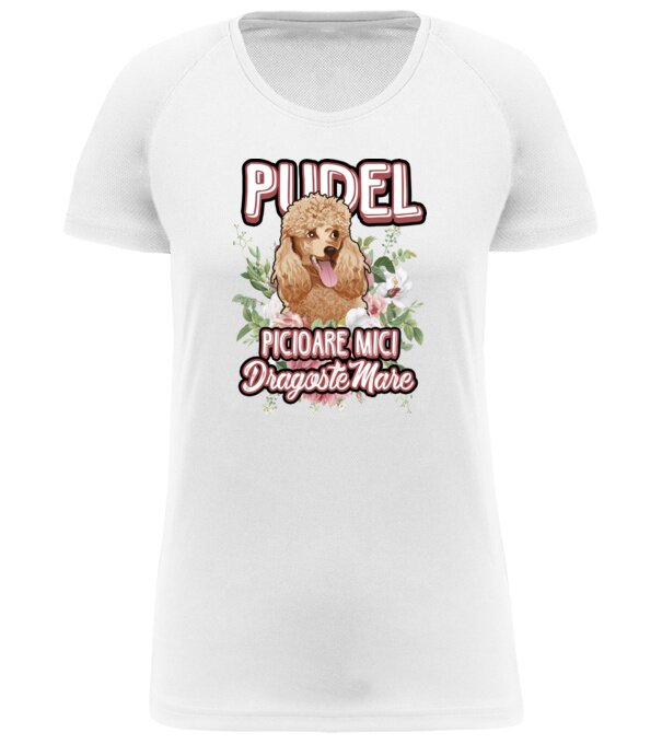  model  pe tricou