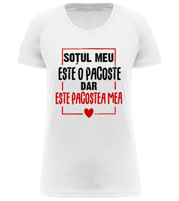  model  pe tricou