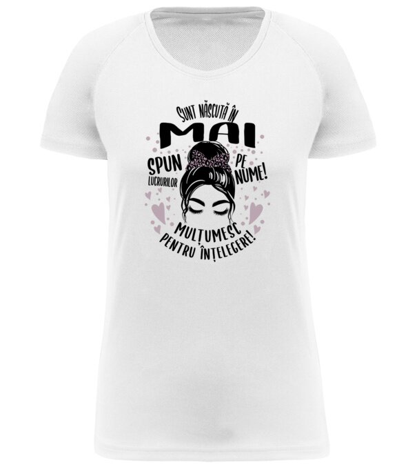  model  pe tricou