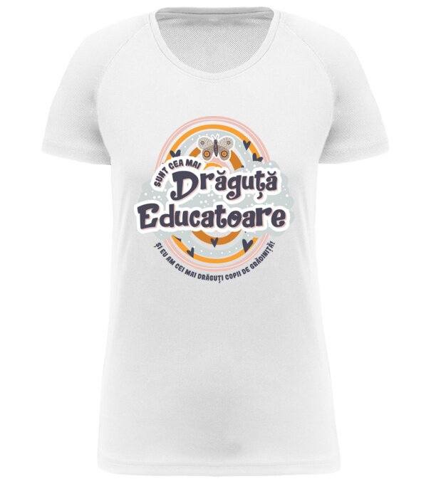  model  pe tricou