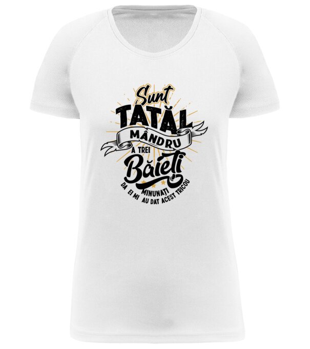  model  pe tricou