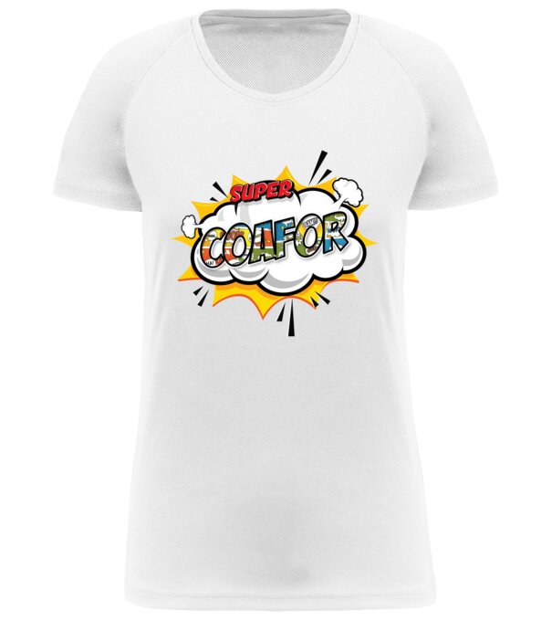  model  pe tricou