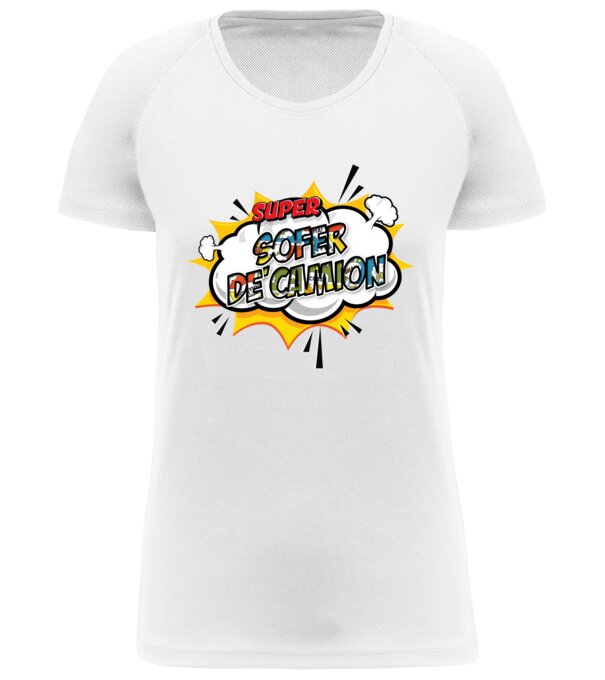  model  pe tricou