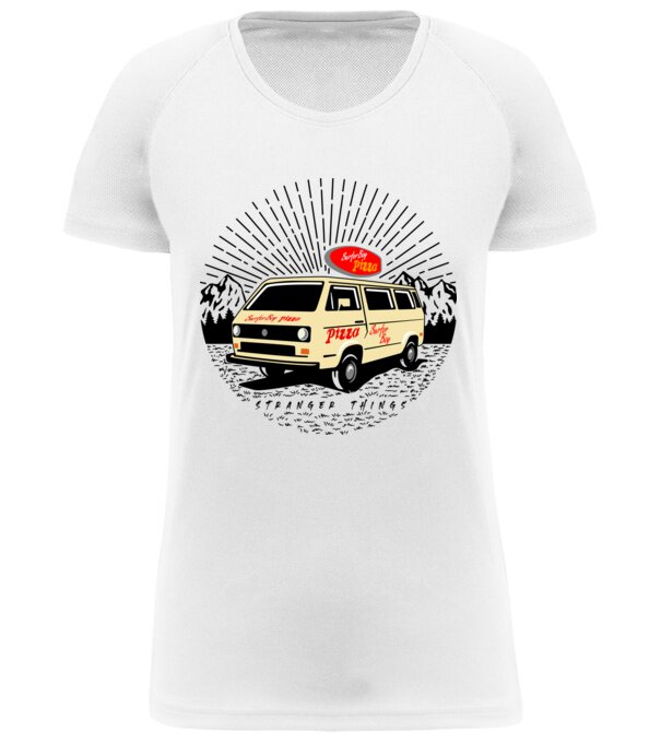  model  pe tricou
