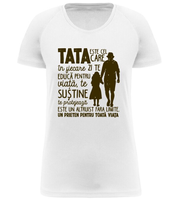  model  pe tricou