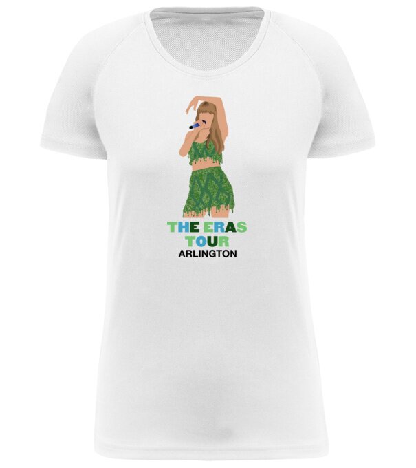  model  pe tricou