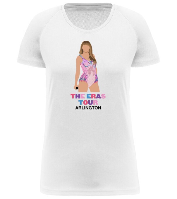  model  pe tricou