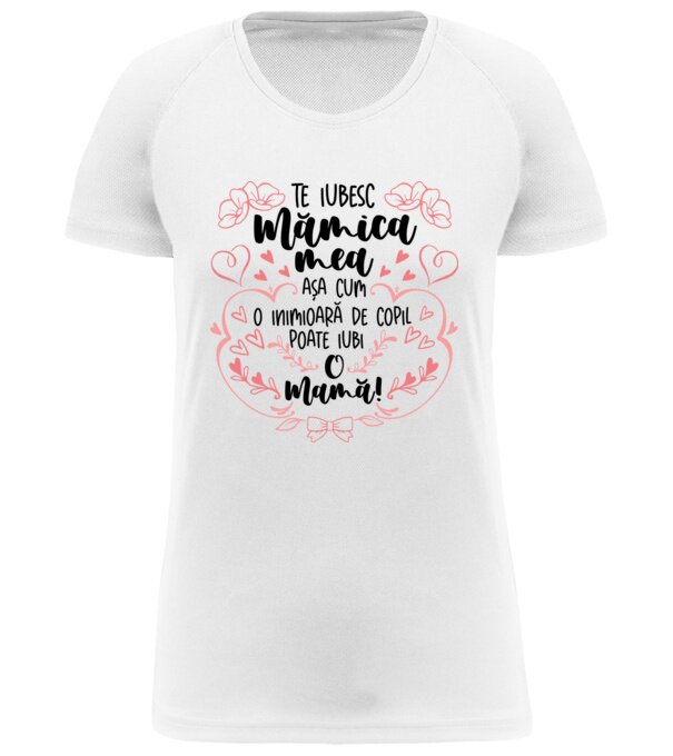  model  pe tricou