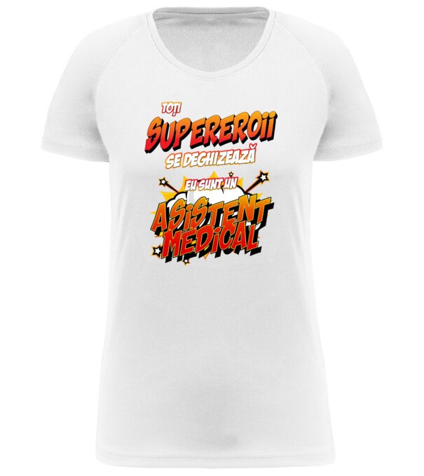  model  pe tricou