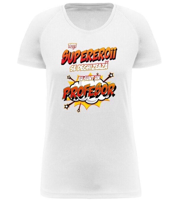  model  pe tricou