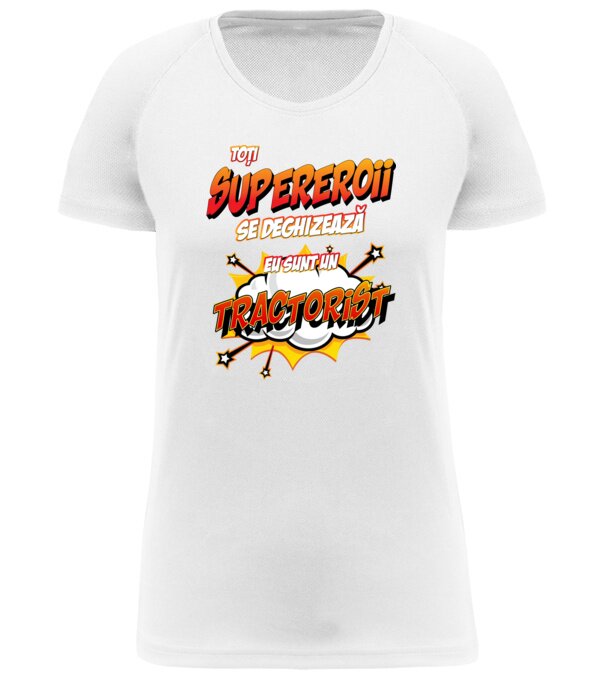  model  pe tricou