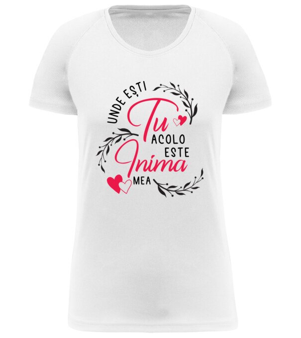  model  pe tricou