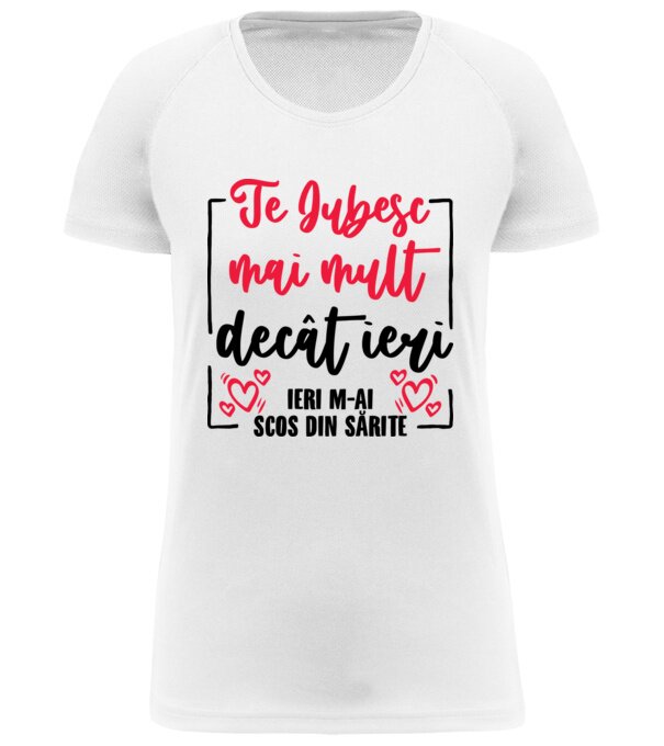 model  pe tricou