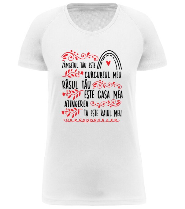  model  pe tricou