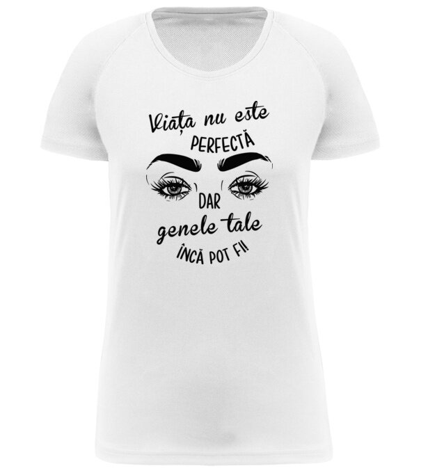  model  pe tricou