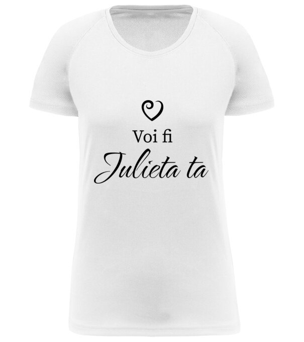  model  pe tricou