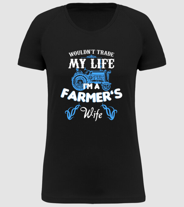 'Farmer''s wife' model negru pe tricou