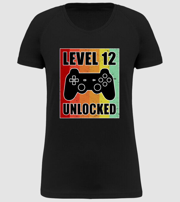 level 12 unlocked retro gamer model negru pe tricou