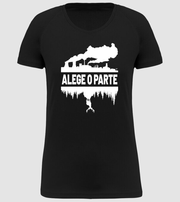 Alege o parte model negru pe tricou
