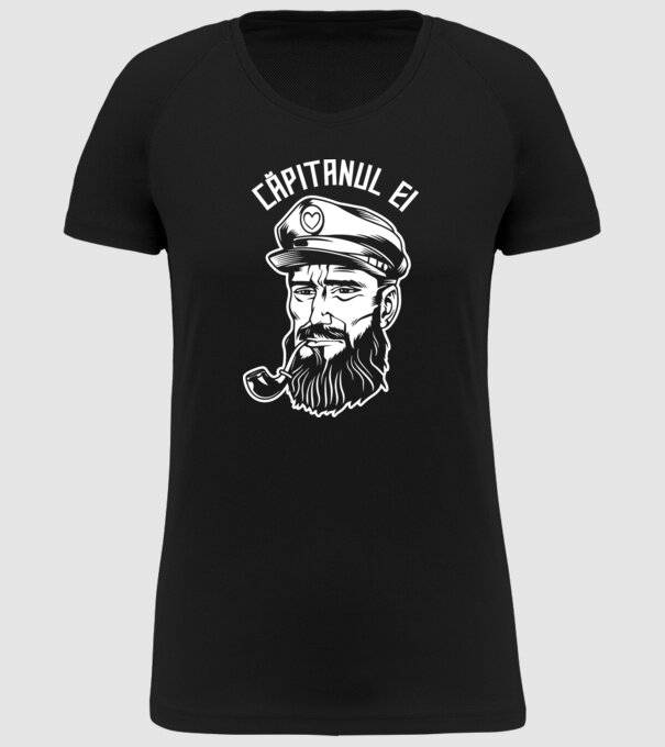 Căpitanul ei model negru pe tricou
