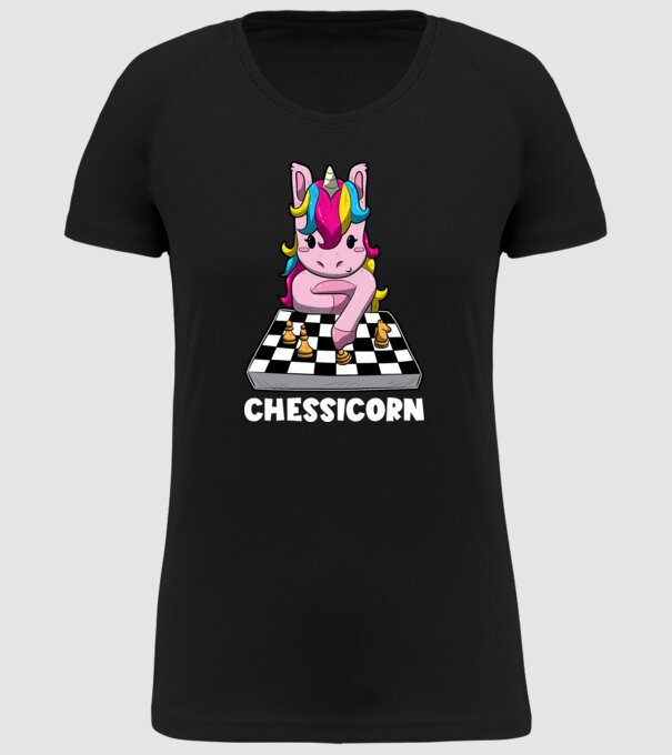 Chessicorn model negru pe tricou