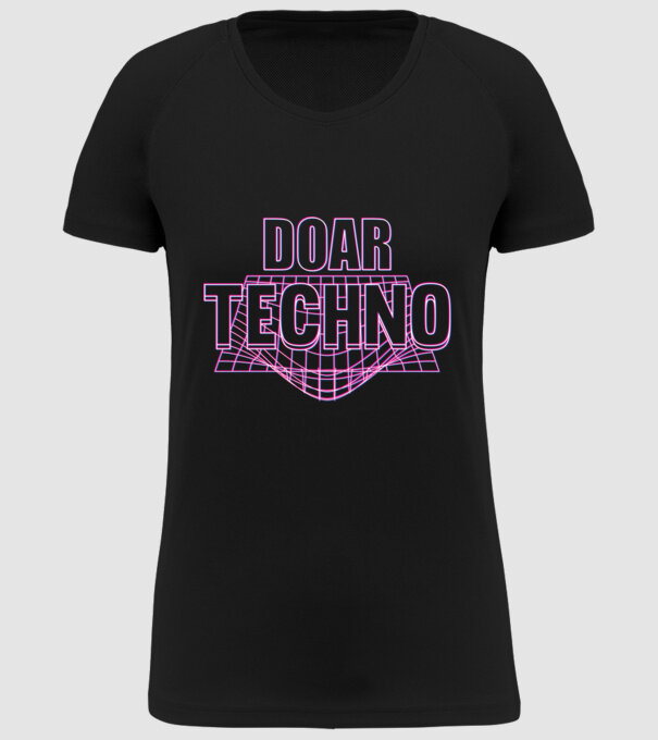 Doar techno model negru pe tricou